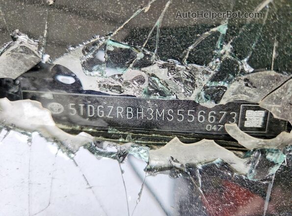 5TDGZRBH3MS556673 2021 TOYOTA HIGHLANDER Black VIN կոդի պիտակի տեսք