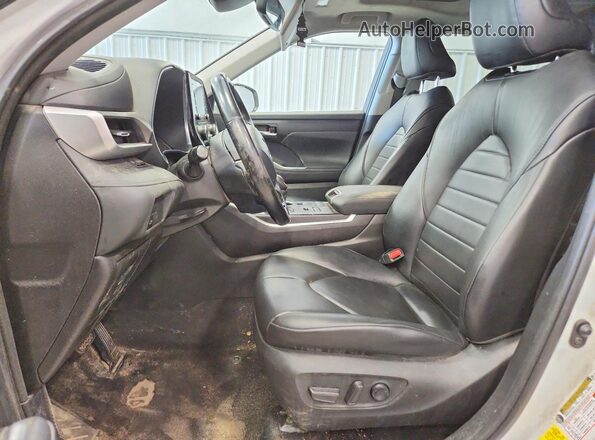 5TDGZRBH5MS102120 2021 TOYOTA HIGHLANDER White Սալոնի դիմացի տեսք