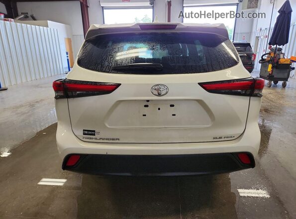 5TDGZRBH5MS102120 2021 TOYOTA HIGHLANDER White Հետևի տեսք