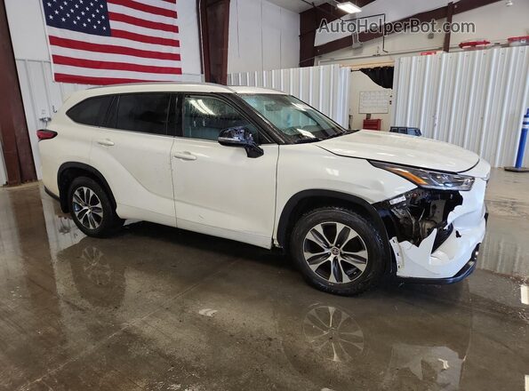 5TDGZRBH5MS102120 2021 TOYOTA HIGHLANDER White 