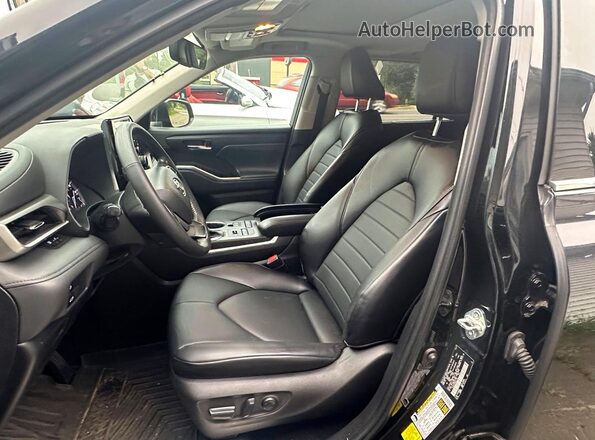 5TDGZRBH5NS217155 2022 TOYOTA HIGHLANDER Black Widok deski rozdzielczej