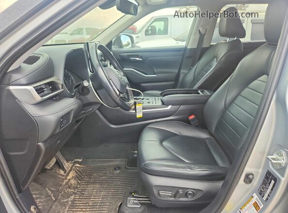 5TDGZRBH7LS029783 2020 TOYOTA HIGHLANDER Silver Առջևի վահանակի տեսք