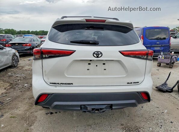 5TDGZRBH7NS248679 2022 TOYOTA HIGHLANDER White Widok z tyłu