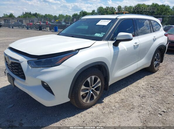 5TDGZRBH8MS077195 2021 TOYOTA HIGHLANDER White წინა მარცხენა ხედი სამი მეოთხედიდან