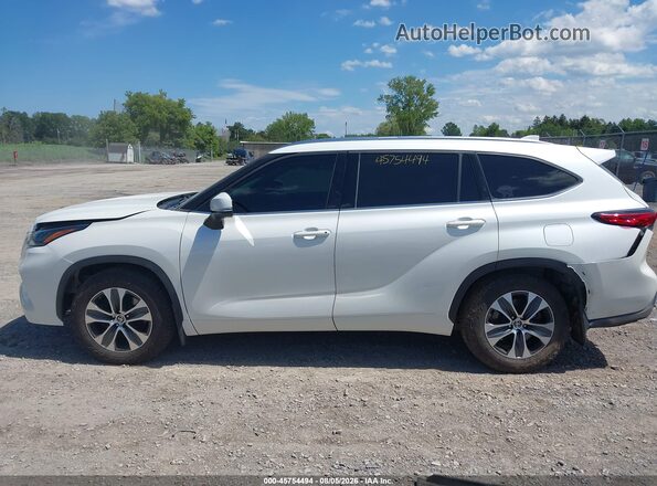 5TDGZRBH8MS077195 2021 TOYOTA HIGHLANDER White 