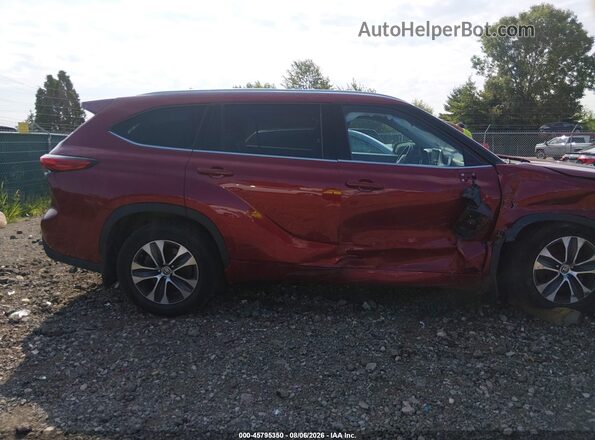 5TDGZRBHXMS138272 2021 TOYOTA HIGHLANDER Red Սալոնի հետևի տեսք