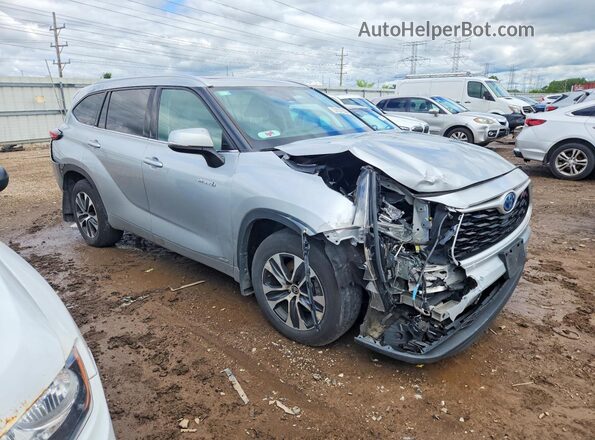 5TDHBRCH2MS522893 2021 TOYOTA HIGHLANDER Silver წინა მარჯვენა
