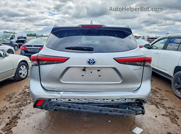 5TDHBRCH2MS522893 2021 TOYOTA HIGHLANDER Silver უკანა ხედი