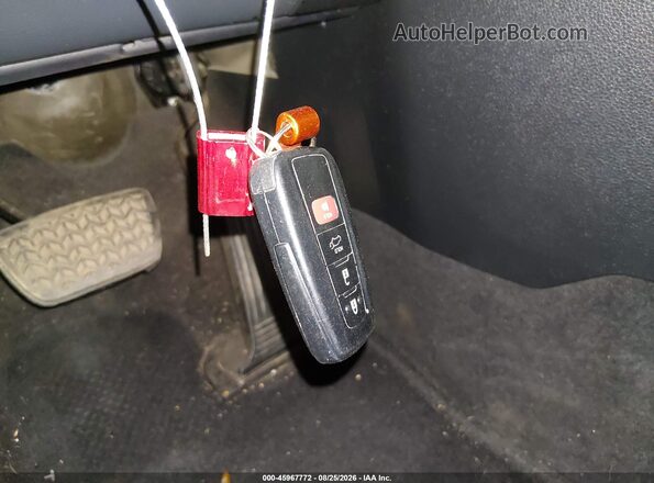 5TDHZRAH6MS090078 2021 TOYOTA HIGHLANDER Silver Vista del salpicadero