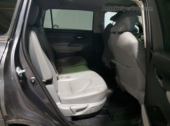 5TDHZRBH2MS065189 2021 TOYOTA HIGHLANDER Black Rear interior view
