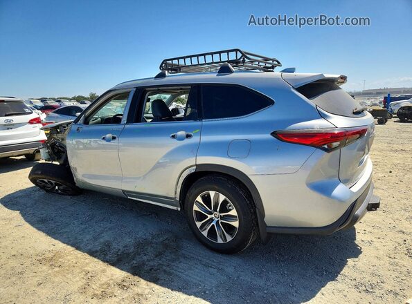 5TDHZRBH6MS555599 2021 TOYOTA HIGHLANDER Серебряный Задняя левая четверть