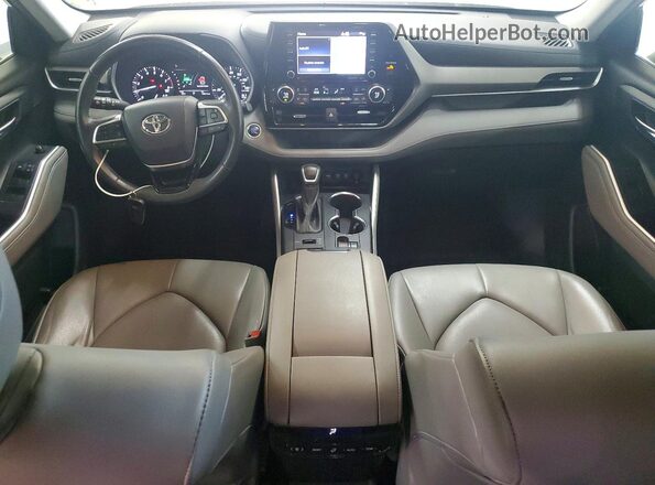 5TDHZRBH8LS012690 2020 TOYOTA HIGHLANDER Серебряный Вид панели приборов