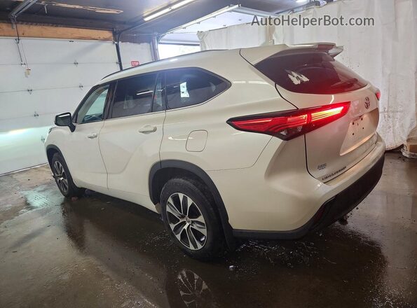 5TDHZRBHXMS073864 2021 TOYOTA HIGHLANDER White Задня ліва чверть