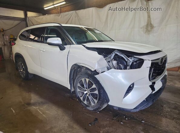 5TDHZRBHXMS073864 2021 TOYOTA HIGHLANDER White Передня права чверть