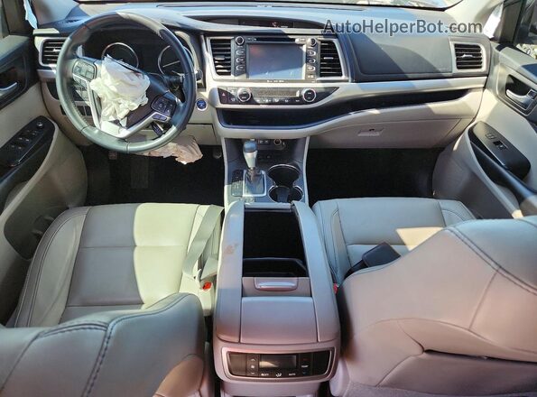 5TDJGRFH3JS047247 2018 TOYOTA HIGHLANDER Gray Dashboard view