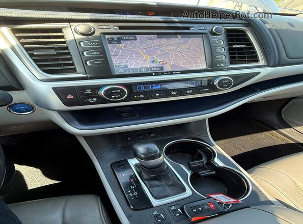 5TDJGRFH7JS045355 2018 TOYOTA HIGHLANDER Gray Вид панелі приладів