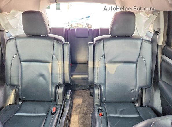 5TDJKRFH2GS243235 2016 TOYOTA HIGHLANDER Серебряный Вид задних сидений