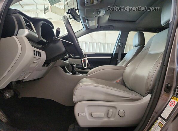 5TDJKRFH2GS313655 2016 TOYOTA HIGHLANDER Gray Widok wnętrza z przodu