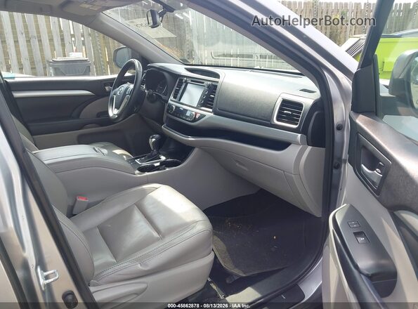 5TDJKRFH9GS332767 2016 TOYOTA HIGHLANDER Silver წინა სალონის ხედი