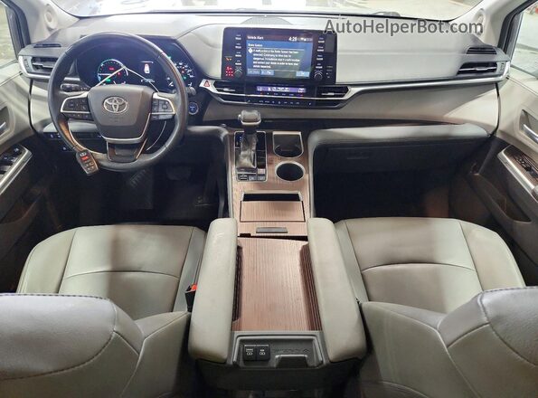 5TDJRKEC2MS047994 2021 TOYOTA SIENNA Gray Առջևի վահանակի տեսք
