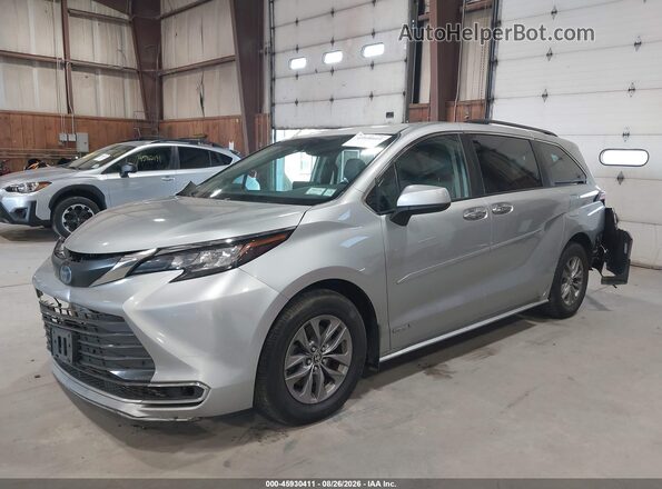 5TDJRKEC4MS063971 2021 TOYOTA SIENNA Серебряный Передняя левая четверть