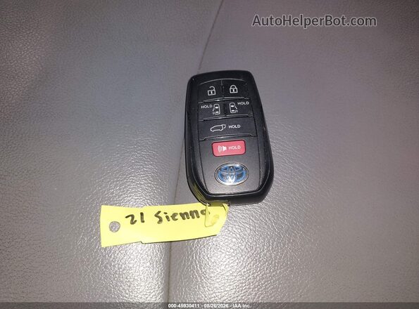 5TDJRKEC4MS063971 2021 TOYOTA SIENNA Серебряный Вид панели приборов