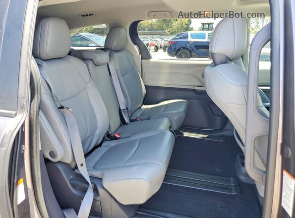 5TDJRKEC4NS088855 2022 TOYOTA SIENNA Charcoal Widok wnętrza z tyłu