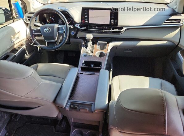 5TDJRKEC5MS003911 2021 TOYOTA SIENNA Gray Widok deski rozdzielczej
