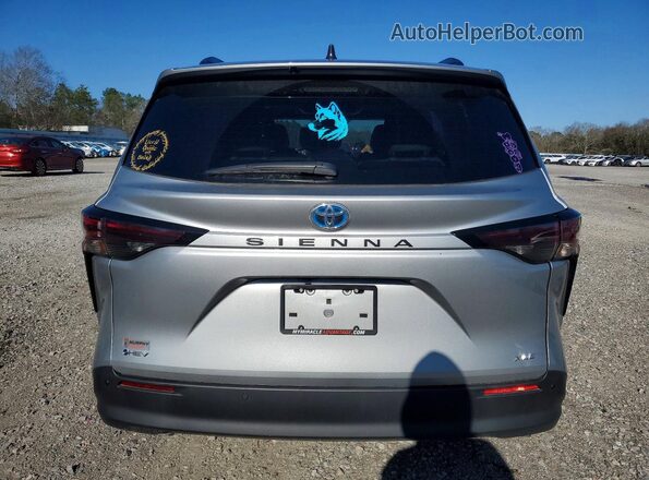 5TDJRKEC6SS248648 2025 TOYOTA SIENNA Silver Rear view