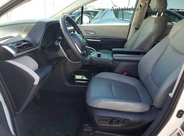 5TDJRKEC8NS084159 2022 TOYOTA SIENNA White Front interior view
