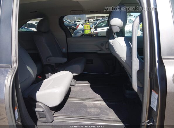 5TDJRKEC8RS186681 2024 TOYOTA SIENNA Gray VIN sticker view