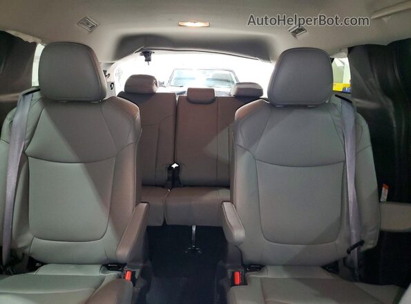 5TDJSKFC3SS167951 2025 TOYOTA SIENNA Blue უკანა სავარძლების ხედი