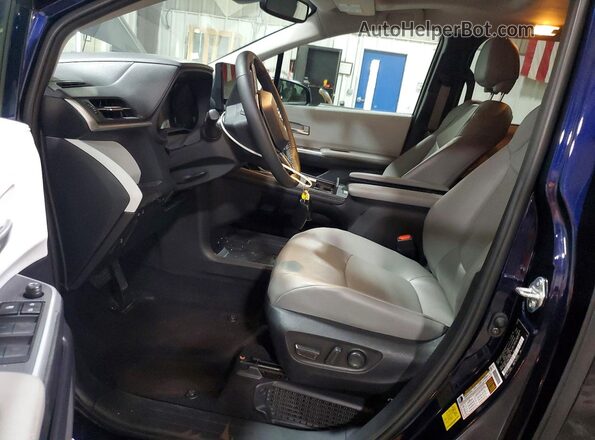 5TDJSKFC4SS179719 2025 TOYOTA SIENNA Синий Вид салона спереди