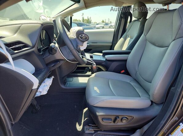 5TDJSKFC4SS201265 2025 TOYOTA SIENNA Gray Front interior view