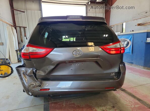 5TDJZ3DC0JS194950 2018 TOYOTA SIENNA Серый Вид сзади