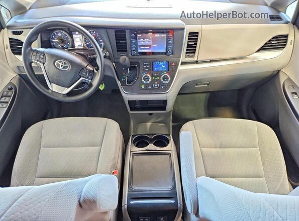 5TDJZ3DC0JS194950 2018 TOYOTA SIENNA Серый Вид панели приборов