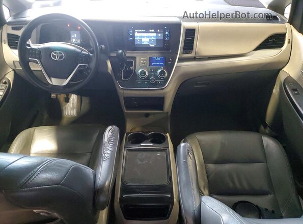 5TDJZ3DC1HS149087 2017 TOYOTA SIENNA Silver Առջևի վահանակի տեսք