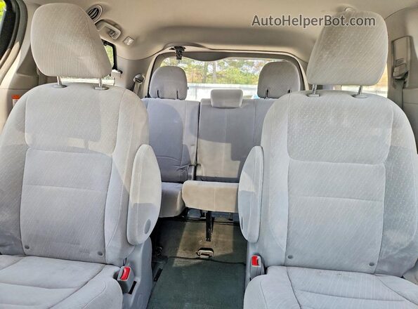 5TDJZ3DC8HS173015 2017 TOYOTA SIENNA Brown უკანა სავარძლების ხედი