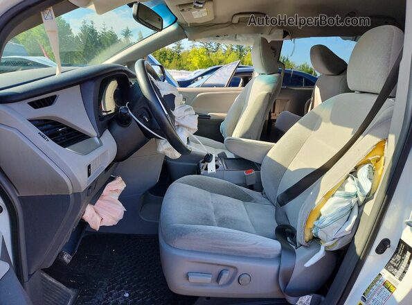 5TDJZ3DC9HS185870 2017 TOYOTA SIENNA White Vista interior delantera