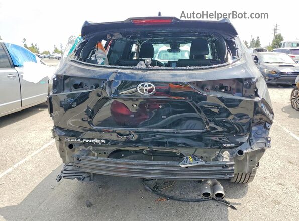 5TDJZRAH0NS112076 2022 TOYOTA HIGHLANDER Black Widok z tyłu