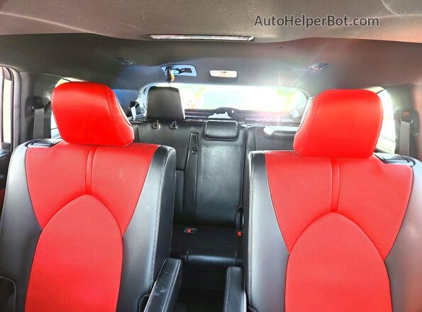 5TDJZRBH2MS073648 2021 TOYOTA HIGHLANDER White Vista de los asientos traseros