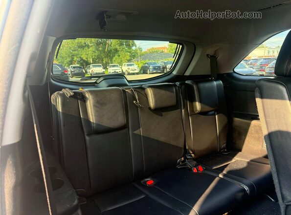 5TDJZRFH0HS394314 2017 TOYOTA HIGHLANDER Серебряный Вид задних сидений