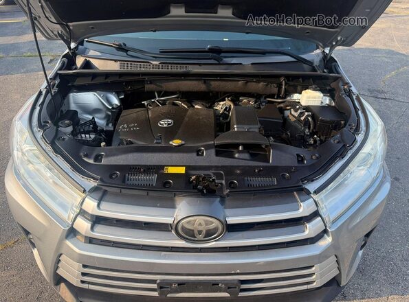 5TDJZRFH0HS394314 2017 TOYOTA HIGHLANDER Серебряный Вид спереди