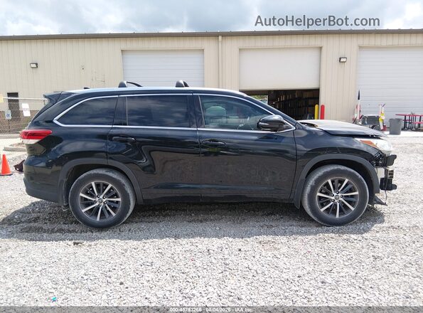 5TDJZRFH0HS458402 2017 TOYOTA HIGHLANDER Black Widok wnętrza 360 stopni