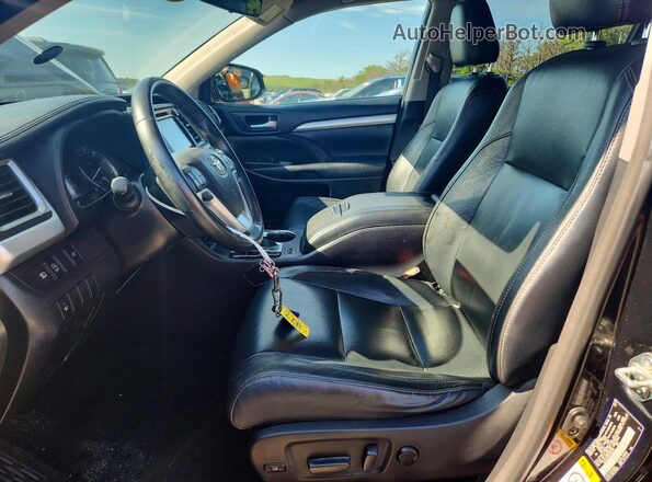5TDJZRFH0HS462322 2017 TOYOTA HIGHLANDER Black Front interior view