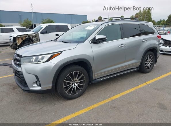 5TDJZRFH0HS478777 2017 TOYOTA HIGHLANDER Silver Przód lewy