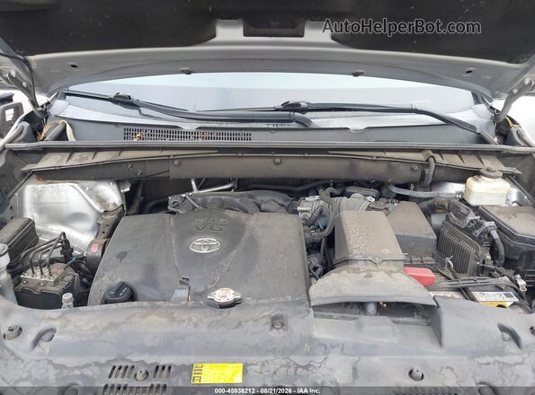 5TDJZRFH0HS478777 2017 TOYOTA HIGHLANDER Silver Widok z tyłu
