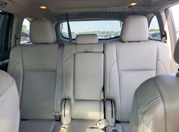 5TDJZRFH0HS522485 2017 TOYOTA HIGHLANDER Black Widok tylnych siedzeń