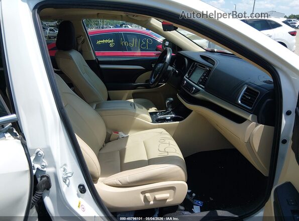 5TDJZRFH0JS858191 2018 TOYOTA HIGHLANDER White Widok wnętrza z przodu