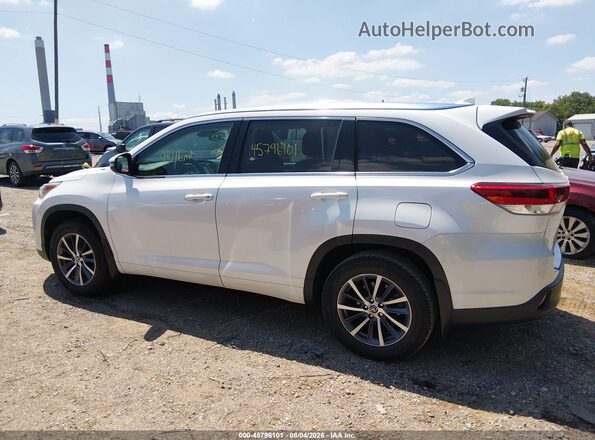 5TDJZRFH0JS858191 2018 TOYOTA HIGHLANDER White Widok wnętrza 360 stopni